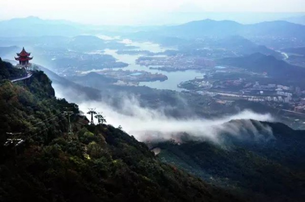 集美周边游丨观云海，看群峰，这里是闽南地区第一仙山！