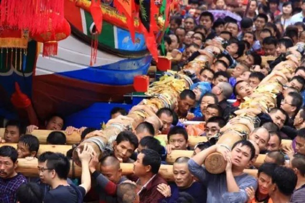 【多图】震撼！国家非遗“送王船”在海沧钟山举行！大雨也浇不灭海沧人的热情！！！