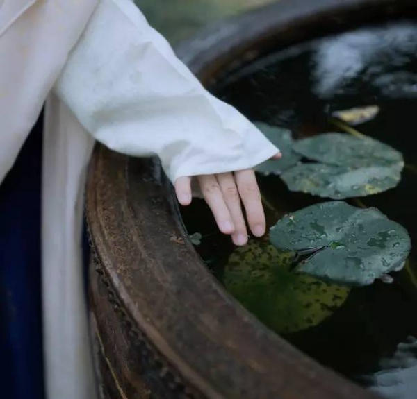 家中风水是富是穷，只看一个地方，神准！