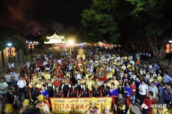 【妈祖】湄洲妈祖巡台回銮安座信众热情迎接