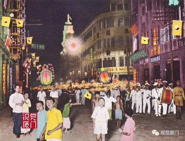 不同时期的厦门中山路夜景，90年代最美，现在效果如金砖